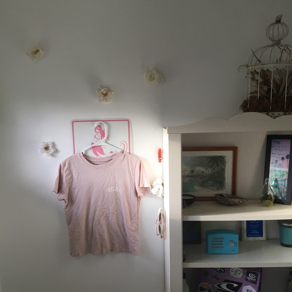 pink malibu brandy melville shirt!!🌺